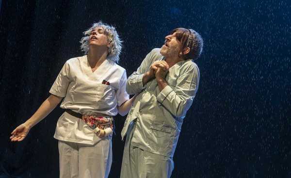 Foto número 2 de la galería de "'Canviarem bolquers...' la nueva comedia de Contrahecho sobre la necesidad de cuidarnos"