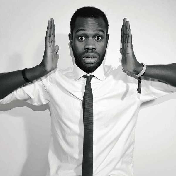 Foto número 5 de la galeria de "La música de Marwán i l'humor de Lamine Thior reivindiquen l'experiència en viu en Sala Russafa"