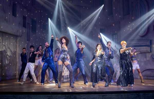 Foto número 1 de la galería de "El musical con los éxitos de ABBA para no dejar de cantar y bailar"