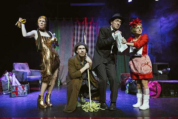 Foto número 1 de la galería de "Piezas breves de danza, circo, artes de calle y formatos teatrales en la Mostra de Teatre d'Alcoi"