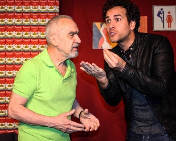 Foto número 3 de la galeria de "Un pare, un fill i Joaquín Sabina canten junts al Teatre Flumen"